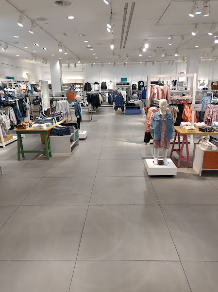 H&M