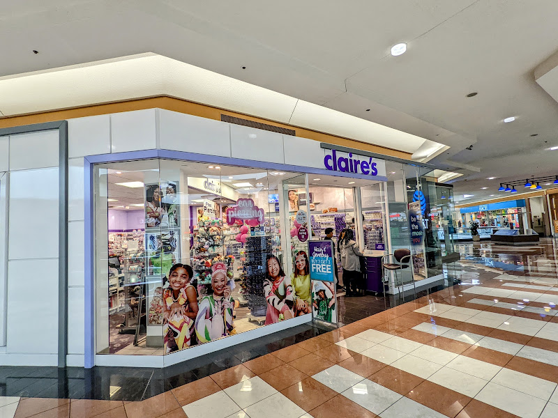 claire's