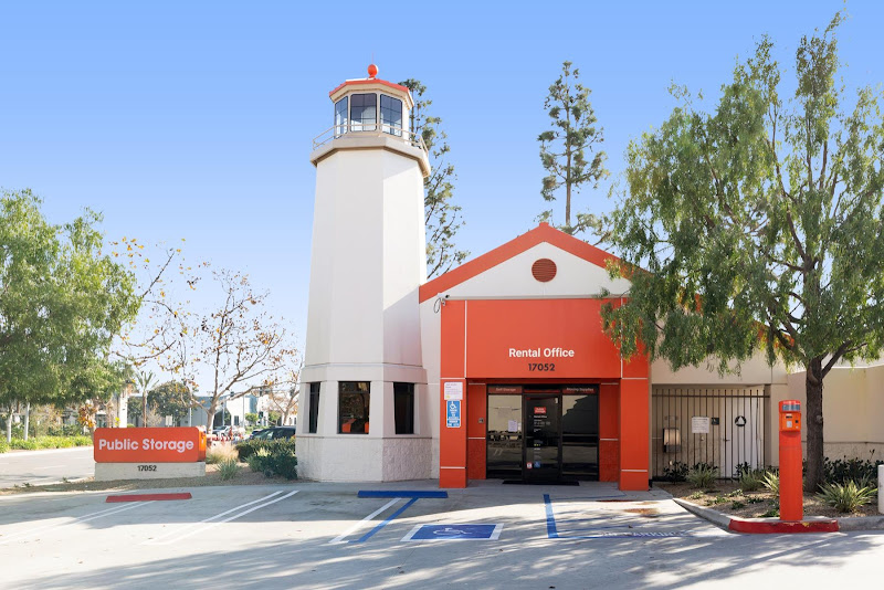 Public Storage