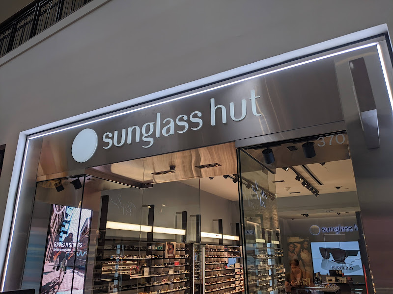 Sunglass Hut