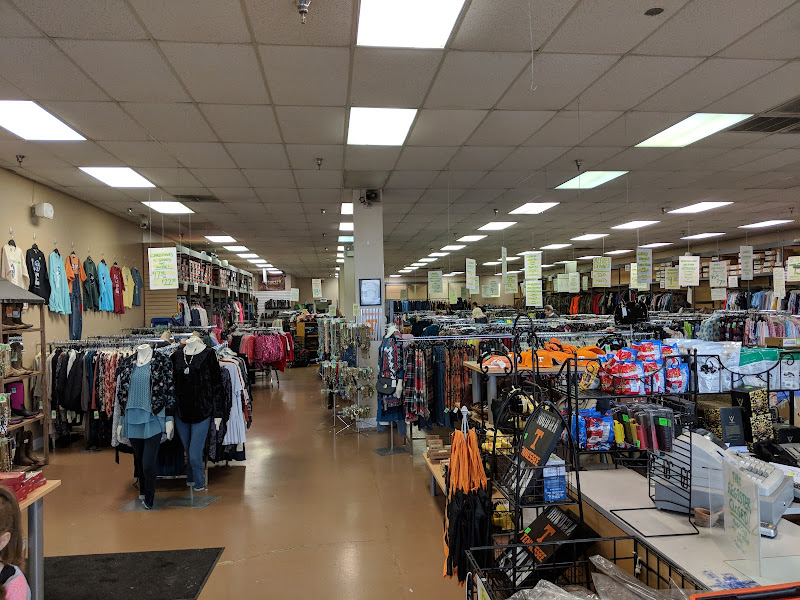 Hammer's Dry Goods - Halls