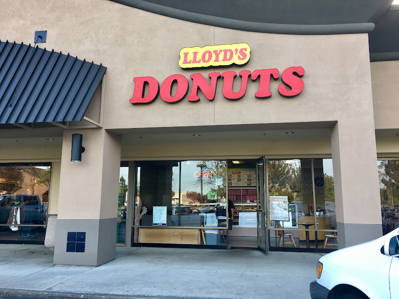 Lloyd's Donut Kitchen