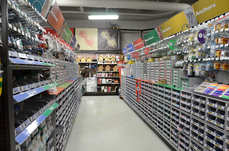 Lake Forest Hardware Cards And Gifts
