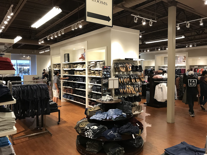Banana Republic Factory Store