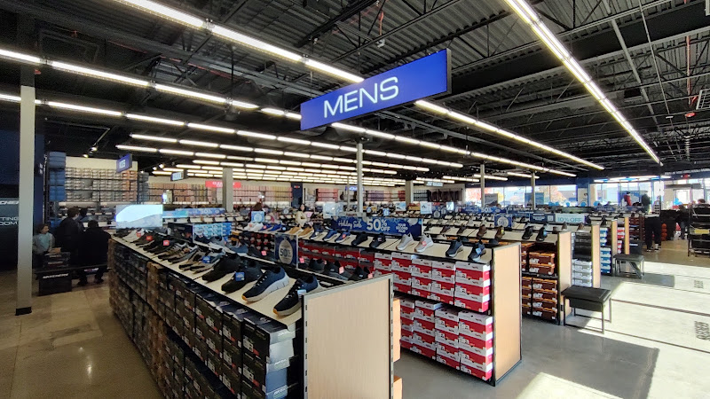 SKECHERS Warehouse Outlet