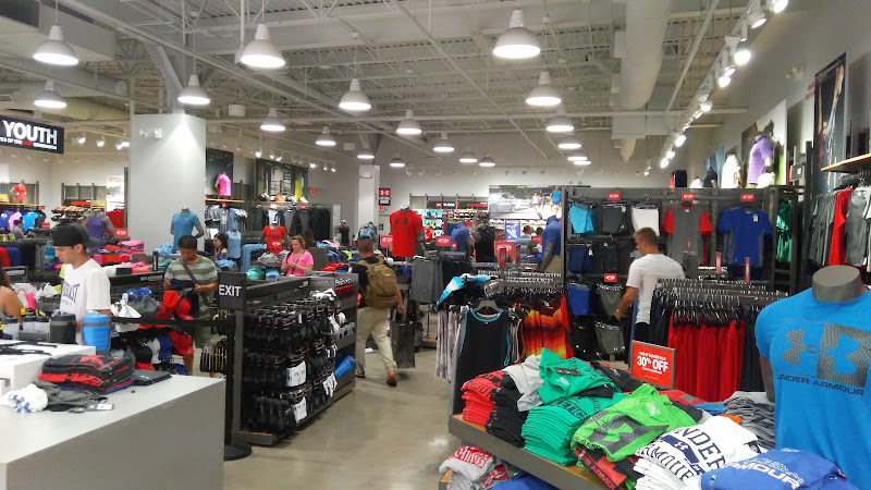 Under Armour Factory House - Orlando International Premium Outlets