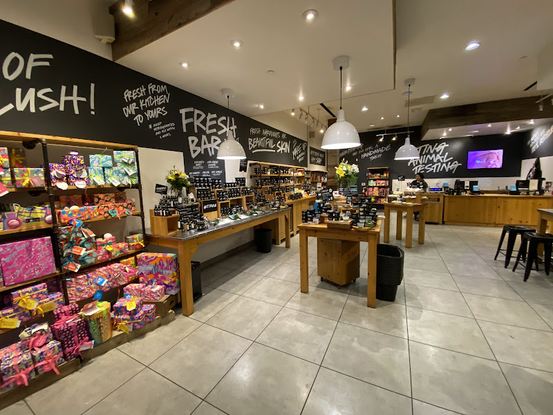 Lush Cosmetics Victoria Gardens