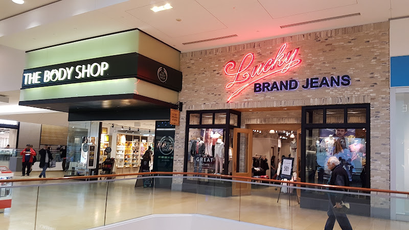 Knix Square One Shopping Centre