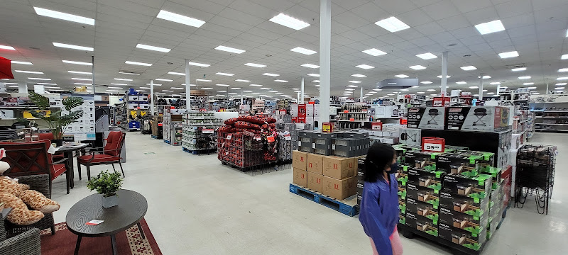 Canadian Tire