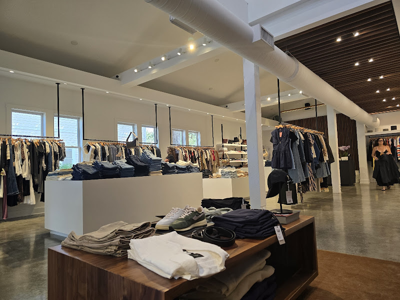 Oliver | Modern Boutique