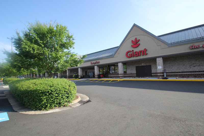 Giant Pharmacy