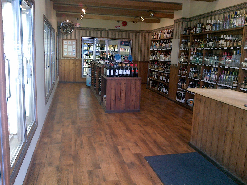 Plaza Liquor Store