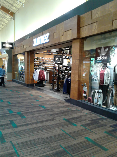 Zumiez
