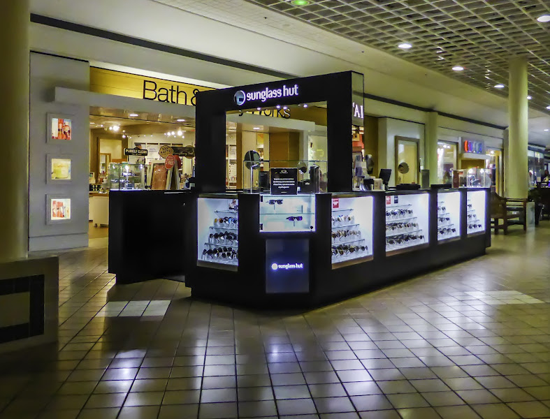 Sunglass Hut