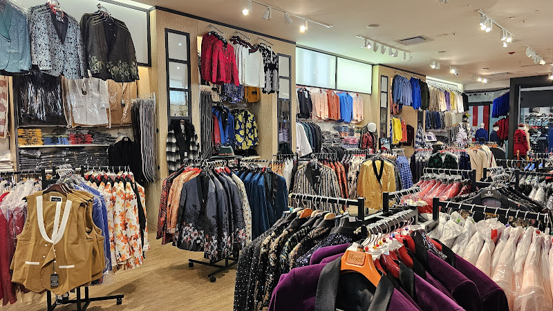 M&K suits southland Center