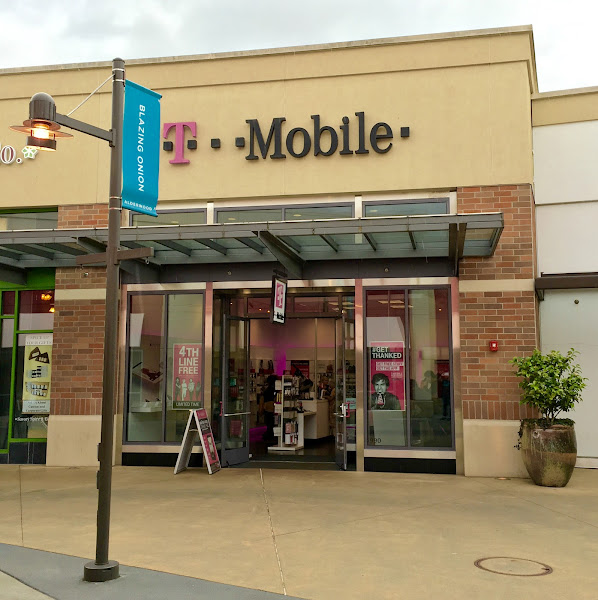 T-Mobile Experience Store