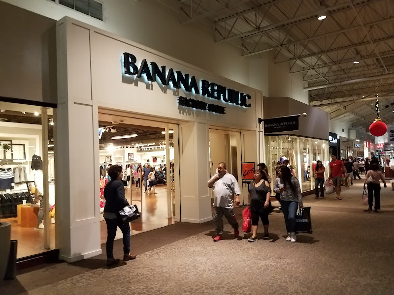 Banana Republic Factory Store