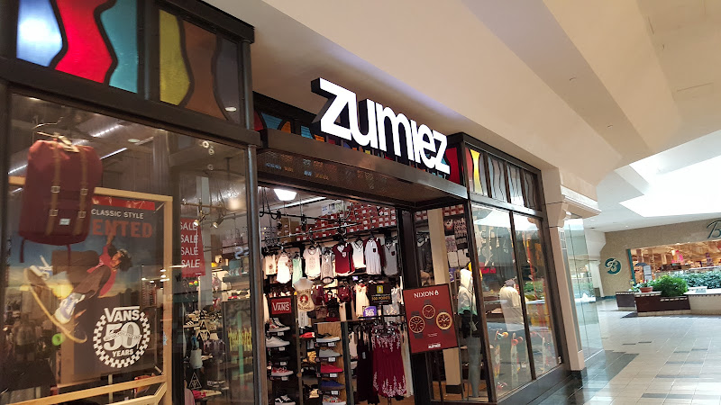 Zumiez