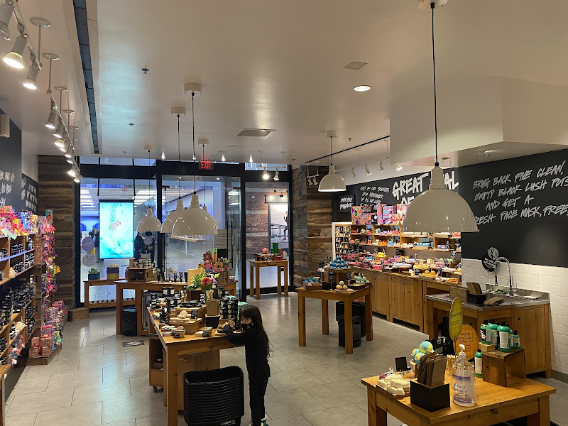 Lush Cosmetics Tacoma Mall