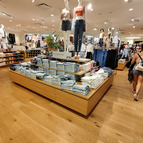 Uniqlo