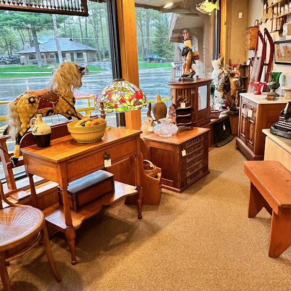 Iron Horse Antiques & Art
