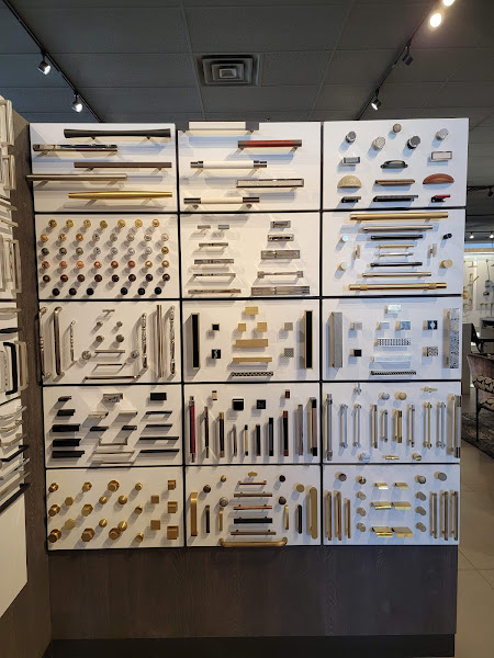 Advantage Gallery