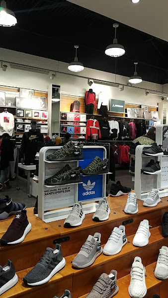 Champs Sports