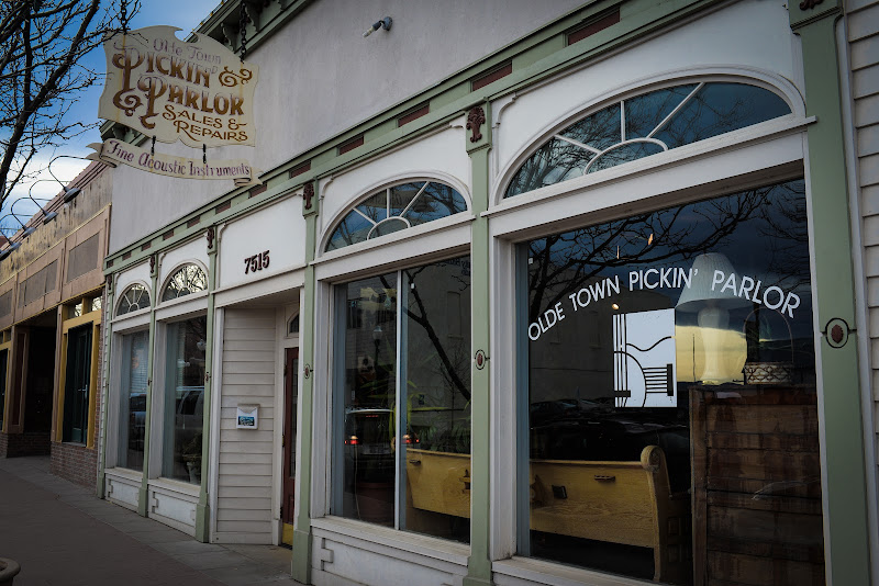 Olde Town Pickin' Parlor
