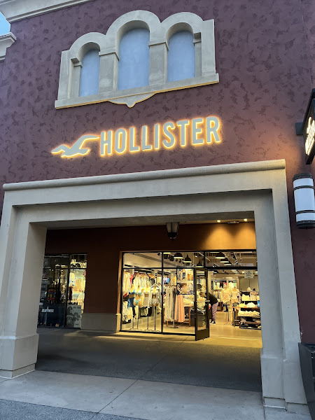Hollister Co.