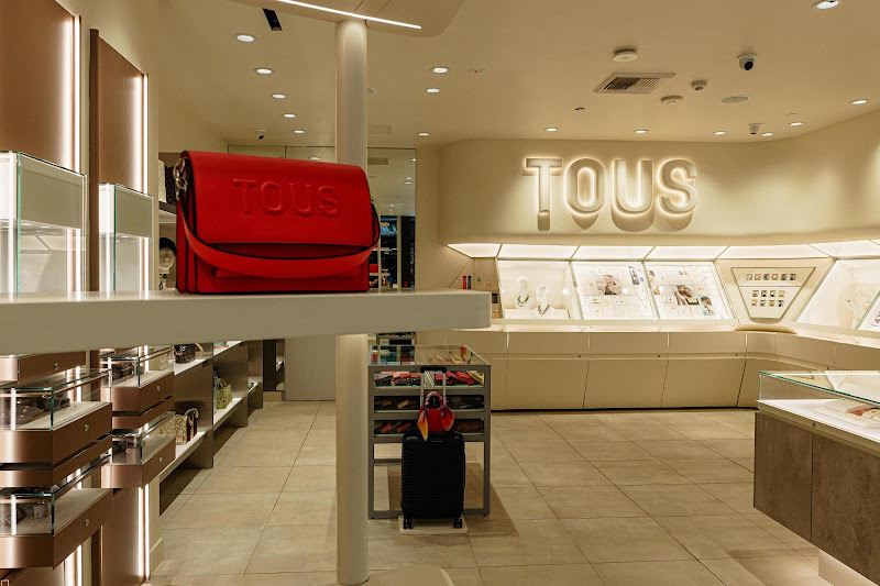Tous